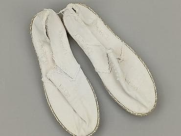 kapcie pikaczu: Białe espadryle damskie slip-on - Typ: espadryle, wsuwane - Kolor — 1