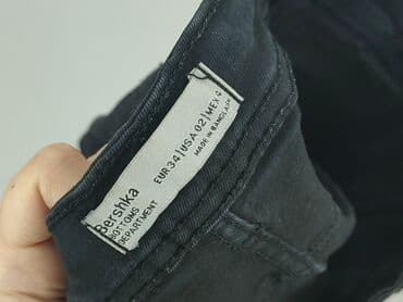krótkie jeansowe spodenki z wysokim stanem podarte: Bershka, Szorty damskie, rozmiar XS — 4