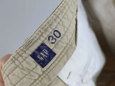 tanie swetry lumpeks: Gap, Szorty dla mężczyzn, M — 4