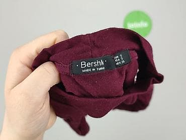 pull and bear czarna bluza: Bershka, Top damski, rozmiar S — 6