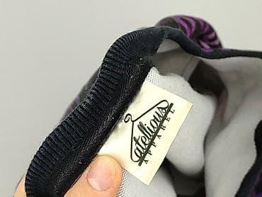 sweter akryl: Bluza damska
, rozmiar M — 6