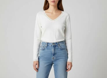 biała bluzka z dekoltem v: Women's blouse, size S — 1