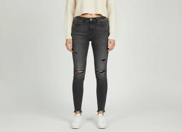 stradivarius jeansy wyprzedaż: Stradivarius, Jeansy damskie, rozmiar S — 1