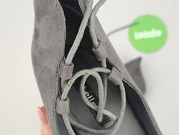 nike 38.5: Flat shoes for women, size 37 — 7