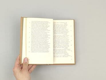 Książki: Książka, gatunek - Literatura faktu, stan - Bardzo dobry — 3