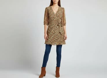 sukienka z haftowanymi kwiatami: Boohoo, Sukienka damska, rozmiar M — 8