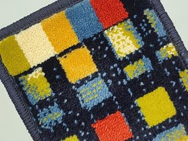 Dywany: Kawałek wykładziny dywanowej z kolekcji OPTI, o wymiarach 19,5 cm na — 5