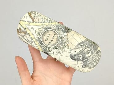 czapka bdf: Etui na okulary z twardą obudową, wzór retro mapa świata. - Materiał — 5