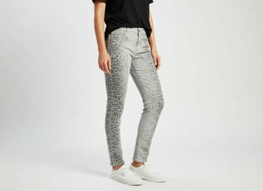 leopard print jeans: Jeansy damskie, rozmiar S — 1