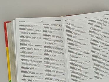 Książki: Książka, gatunek - Edukacyjna, stan - Bardzo dobry — 3