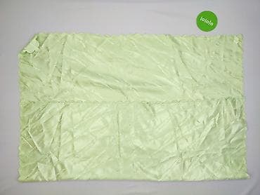 побутові речі: Скатертина 110 x 110, колір - Салатовий, стан - Дуже гарний — 4