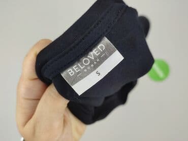 czarne t shirty damskie w serek: Beloved, T-shirt damski, rozmiar S — 4