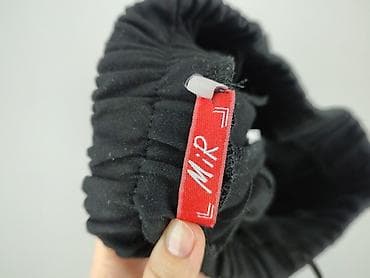 pull and bear spodenki dresowe: Spodnie materiałowe damskie, rozmiar M — 4
