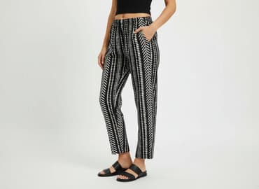 spodnie czarne damskie z niskim stanem: Spodnie materiałowe damskie, rozmiar S — 1