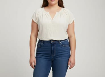 biała bluzka z dekoltem v: Women's blouse, size 5XL — 1