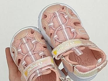 buty yoki sandały: Sandałki 22, Używany — 6