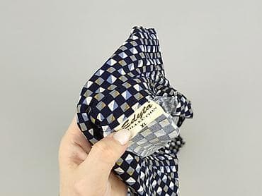 b: Women`s shirt, size XL — 5