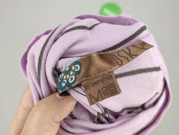 t shirty damskie pod marynarkę: Bershka, Women`s T-shirt, size M (EU 38) — 4