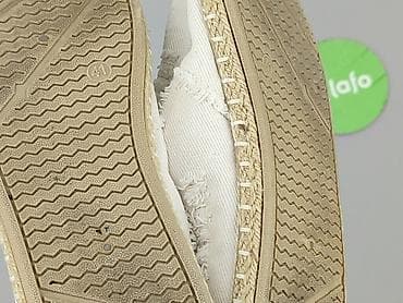 kapcie pikaczu: Białe espadryle damskie slip-on - Typ: espadryle, wsuwane - Kolor — 6