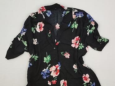 hello kitty shirt: Stradivarius, Koszula damska, rozmiar S — 1