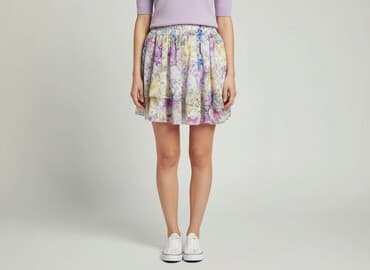 spódnice z falbaną na dole: Women`s skirt, size S — 1