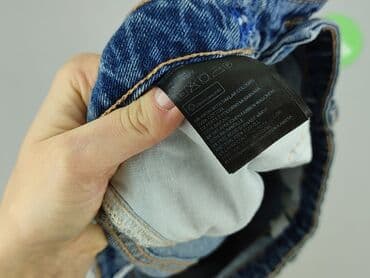 krótkie spodenki i nogi z cellulitem: Szorty damskie, M — 5