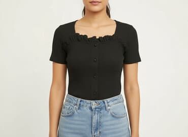 bluzka do spodenek skorzanych: Women's blouse, size S — 1