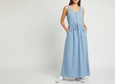 sukienki dżinsowe dla puszystych: Sukienka damska, rozmiar S — 1