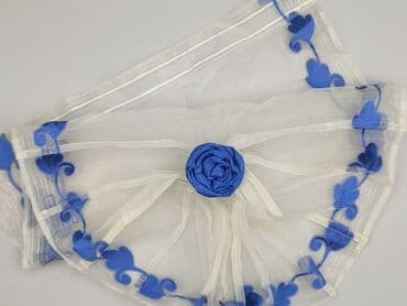 Dekoracje do domu: Biała, półprzezroczysta zasłona/woal dekoracyjny z niebieskimi — 1