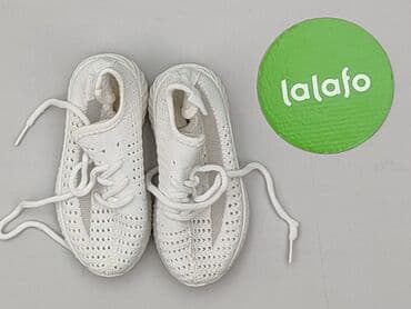 kurtka dla noworodka: Trampki 22, Używany — 2