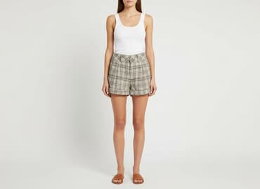 stradivarius spódniczko spodenki: Stradivarius, Shorts for women, size XS — 1