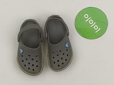 sandaly crocs c7: Klapki Crocs, 25, Używany — 2