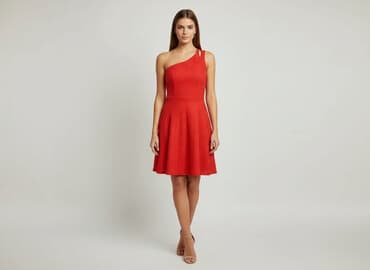 czerwone krótkie sukienki na wesele: Sukienka damska, rozmiar S — 1
