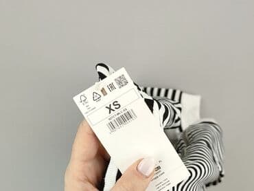 bluza robert lewandowski: Cropp, Bluza z kapturem damska, rozmiar XS — 5