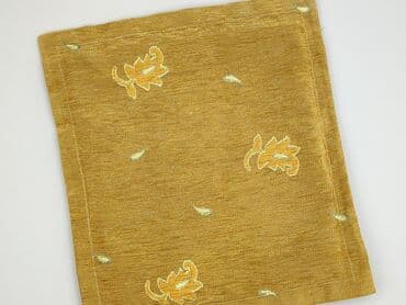 obrus 100x100: Pillowcase, 41 x 45, kolor - Złoty, stan - Bardzo dobry — 1