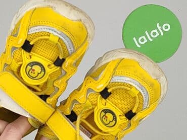 rajstopy czerwone: Buty sportowe 25, Używany — 4