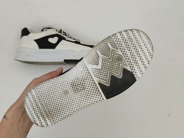 buty ccc wyprzedaż zimowa: Sneakersy damskie, 41 — 4