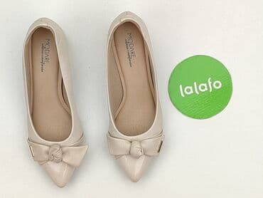 kapcie z mikolajem: Półbuty damskie, rozmiar 37 — 2