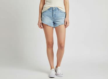 wrangler krótkie spodenki: Szorty damskie, rozmiar XS — 7