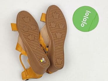 crocs: Босоніжки жіночі, розмір 40 — 4