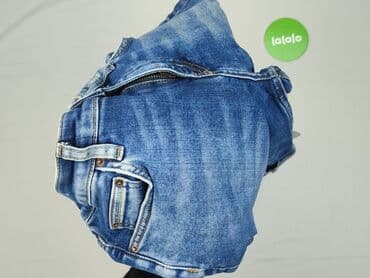 krótkie spodenki i nogi z cellulitem: H&M, Szorty damskie, L — 5