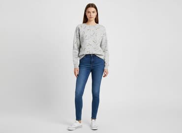 bluza hummel damska: Clockhouse, Bluza damska
, rozmiar M — 6