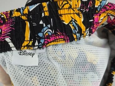 krótkie spodenki i nogi z cellulitem: Szorty damskie, rozmiar XS — 5