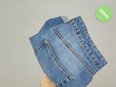 krótkie spodenki i nogi z cellulitem: Szorty damskie, M — 6