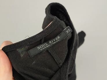 soulcal co t shirt: Soulcal & Co, Women`s T-shirt, size XS — 4