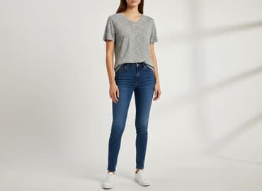 clockhouse basics t shirt: C&A, Women`s T-shirt, size M — 1