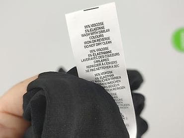 basic oversize t shirt: Boohoo, T-shirt damski, rozmiar S — 6