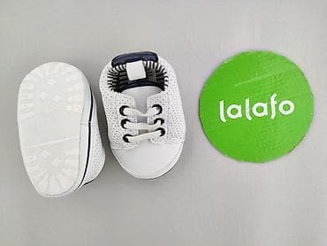 kurtki w biedronce: Buciki niemowlęce, Primark, 15 i mniejsze, stan - Idealny — 3