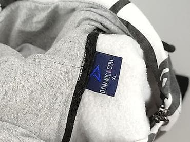 pull and bear bluzy: Bluza z kapturem dla mężczyzn, rozmiar XL — 4