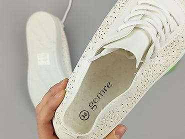 biale trampki mustang: Sneakersy damskie, rozmiar 38 — 6